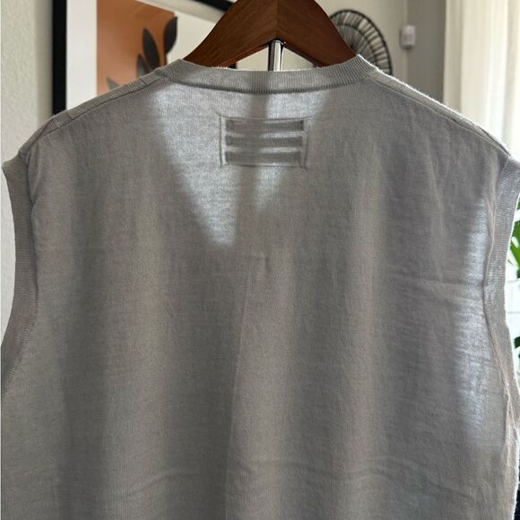 NWOT Club Monaco Sleeveless V Neck Crew Top Cashmere Silk XL Squares - Picture 4 of 10